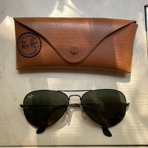 Ray-Ban Classic Aviators in Black